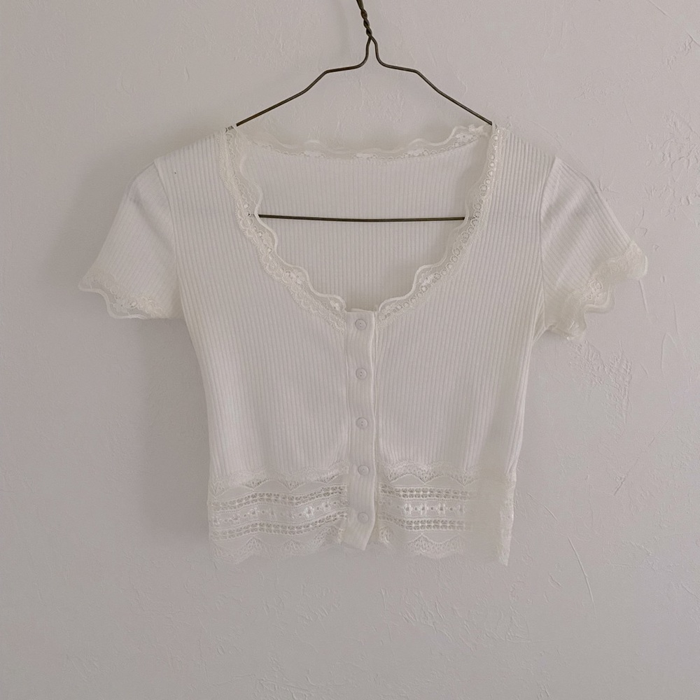 Crop top with lace detailing